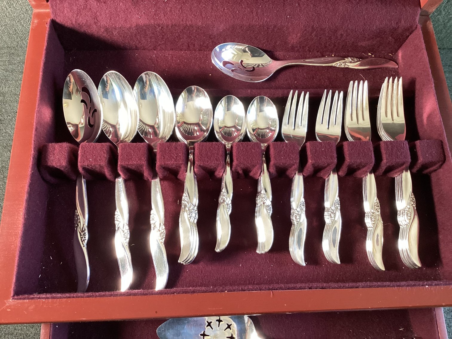 Image for Hope Chest IS Silver Plated Flatware