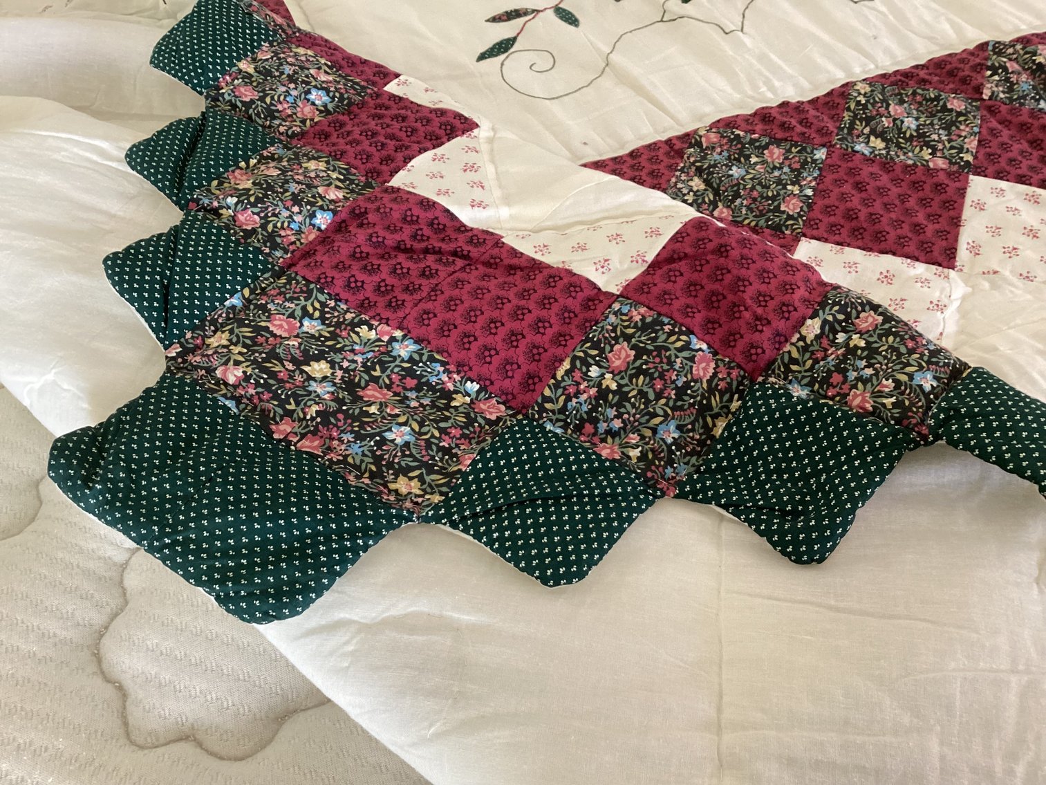 Image for Queen Quilt and shams