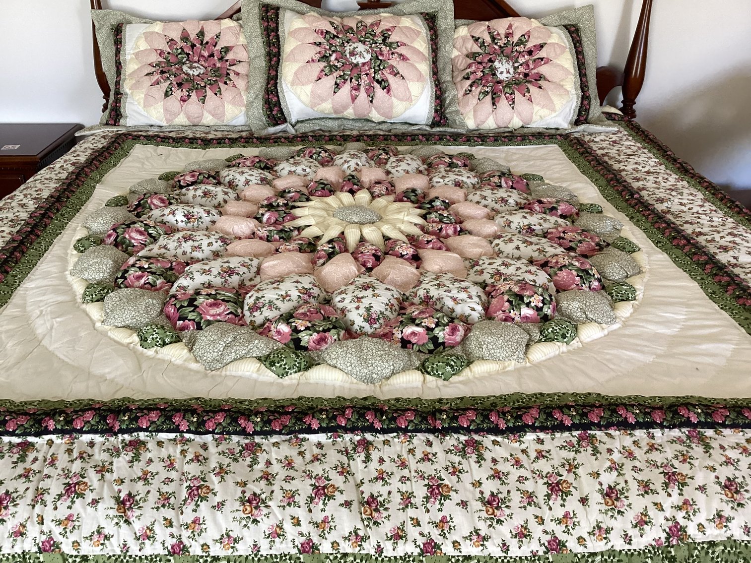 Image for Queen Quilt and Shams