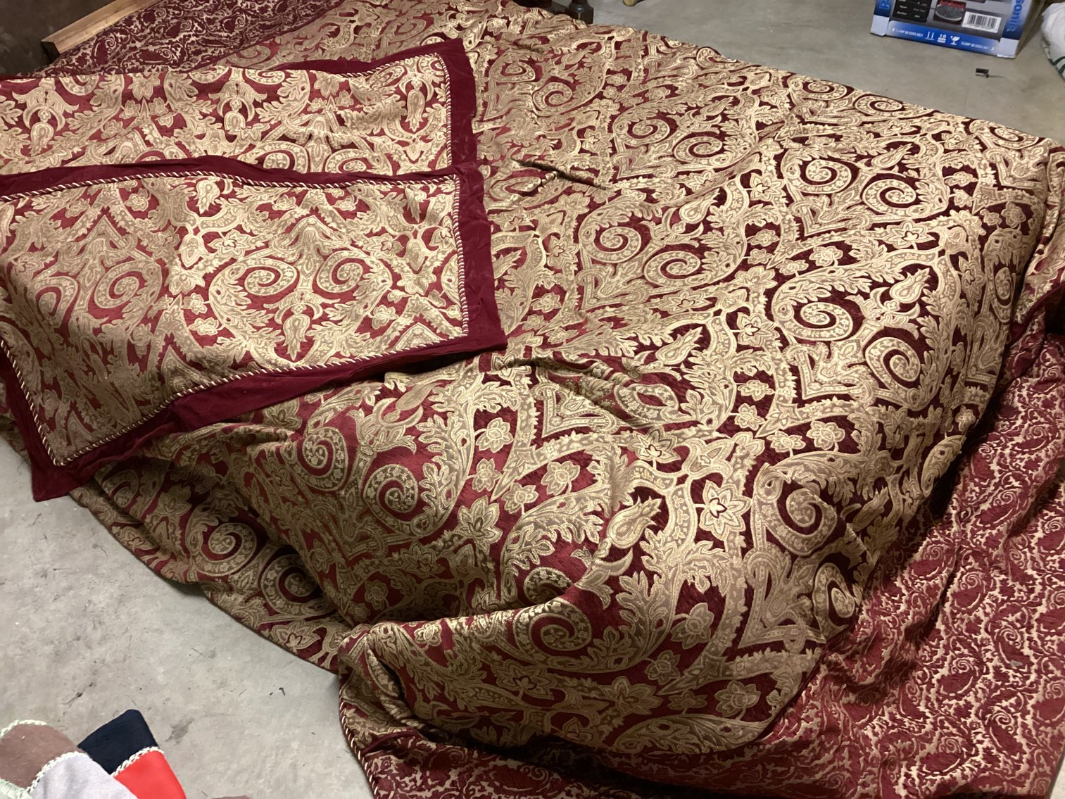 Image for King Comforter and Shams