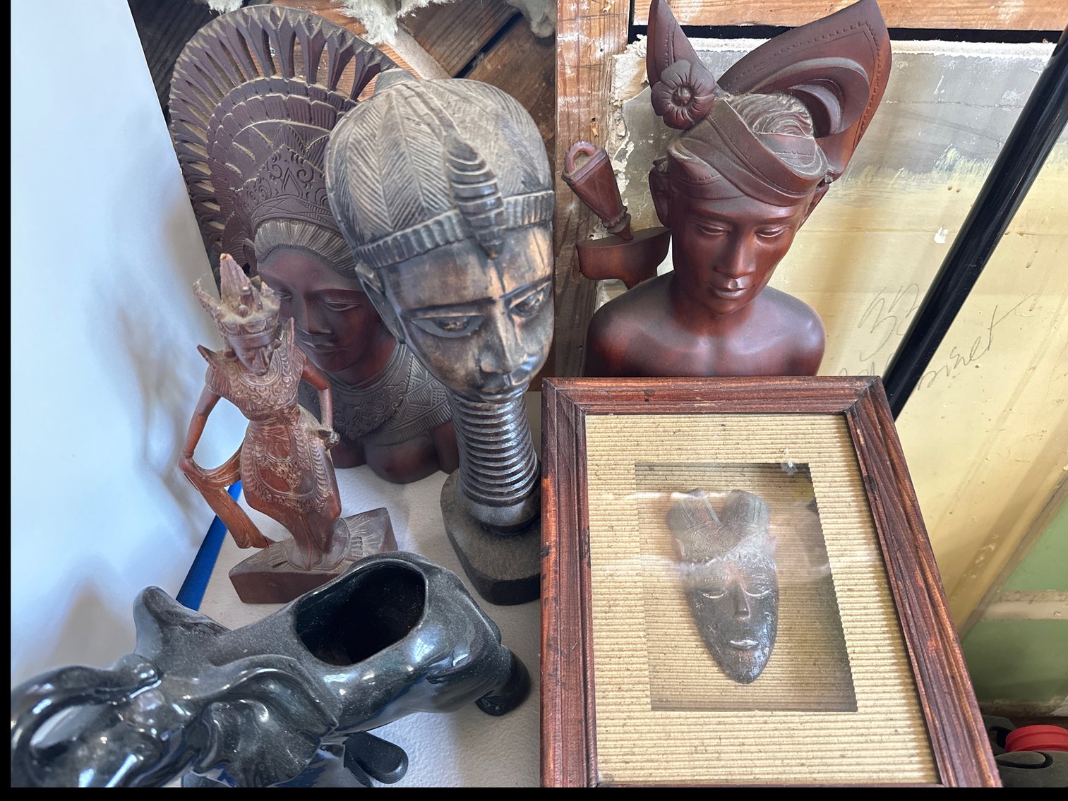 Image for Decorative statues