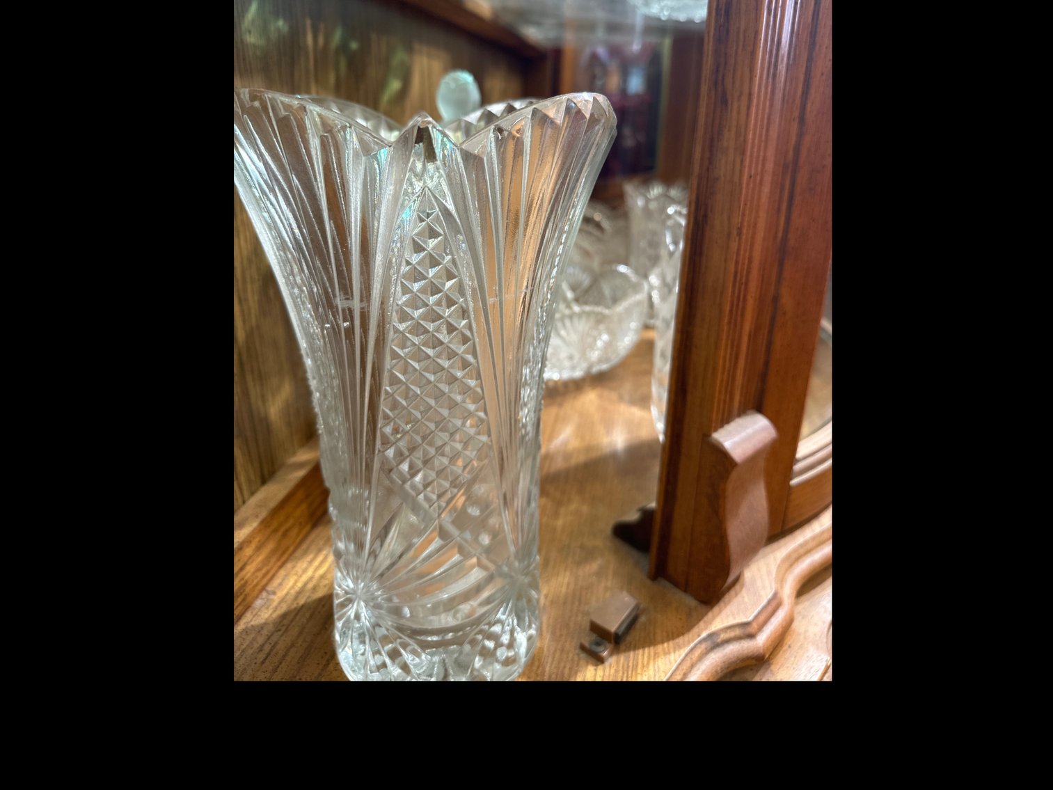 Image for Assorted glassware