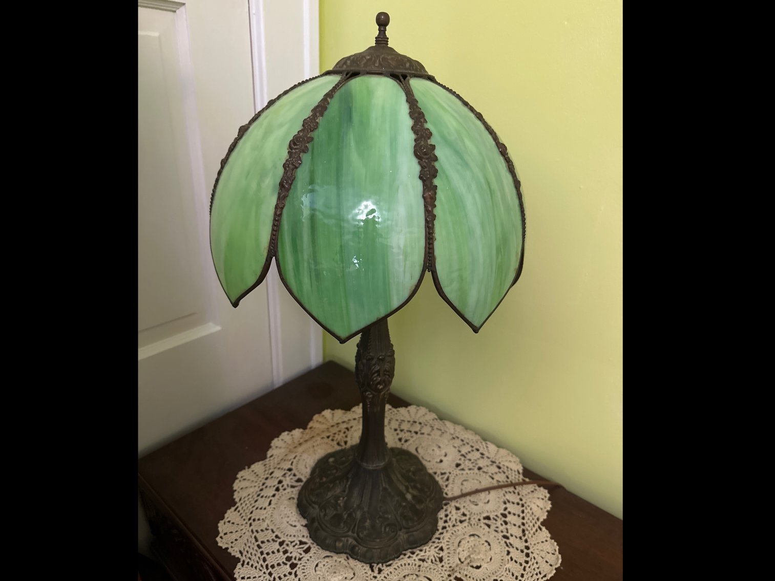 Image for Tiffany style lamp