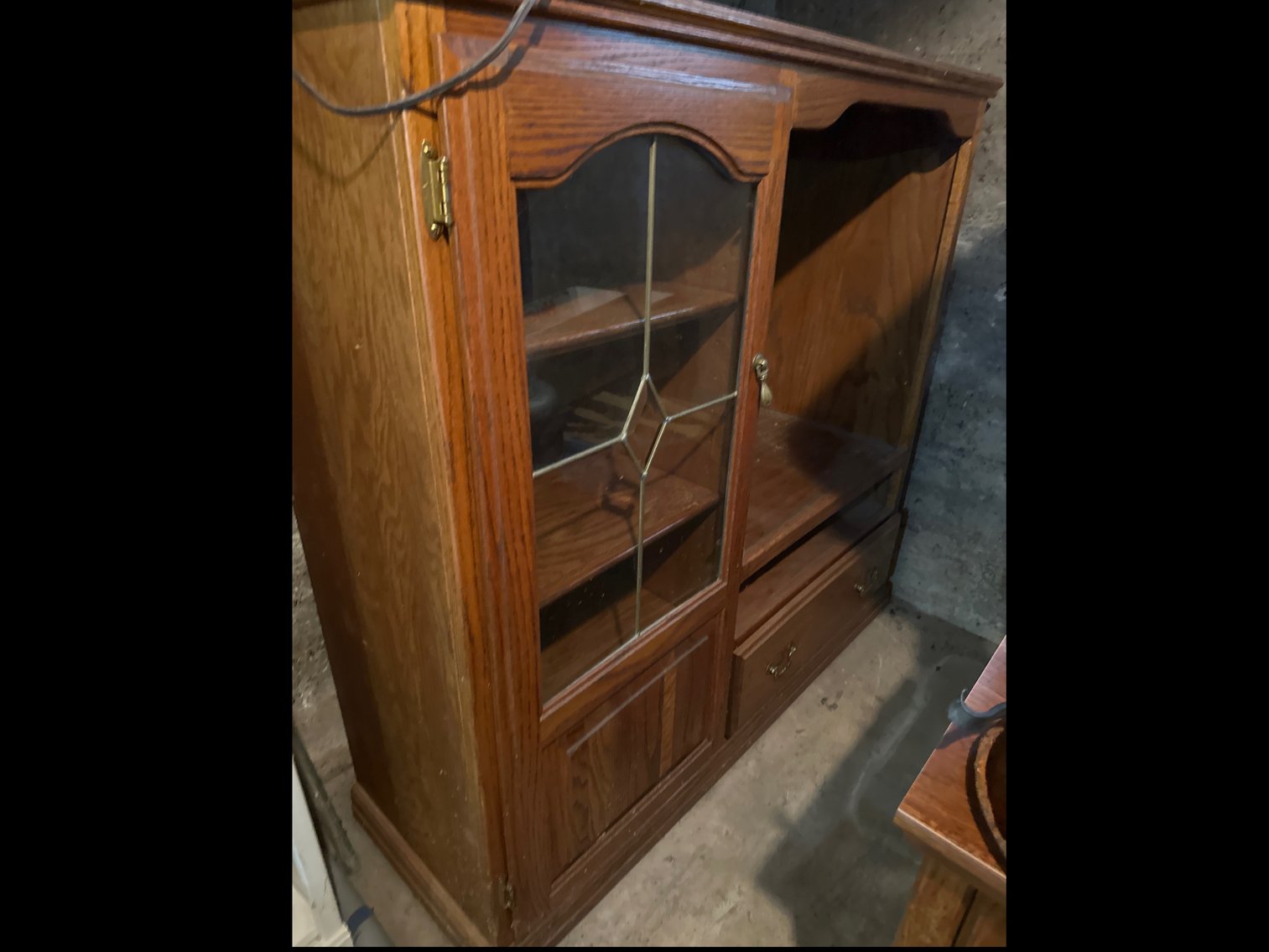 Image for Oak entertainment stand