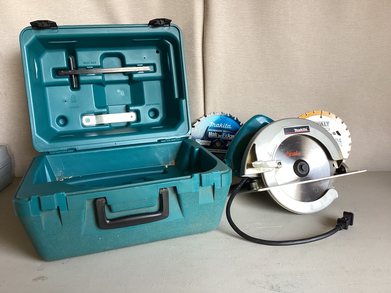 Image for Mikita Circular Saw