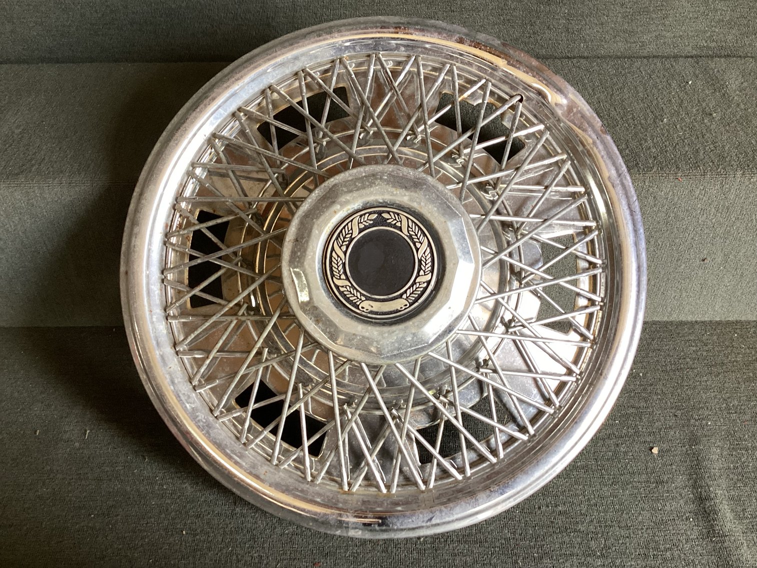 Image for Chevrolet Wire Spoke Hub Cap