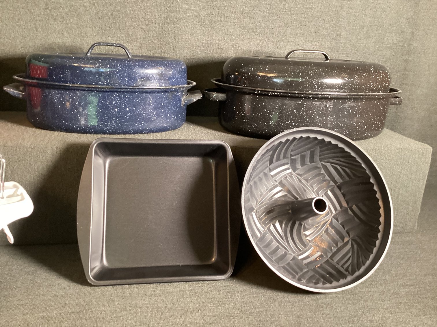 Image for Pioneer Woman and Vintage Bakeware