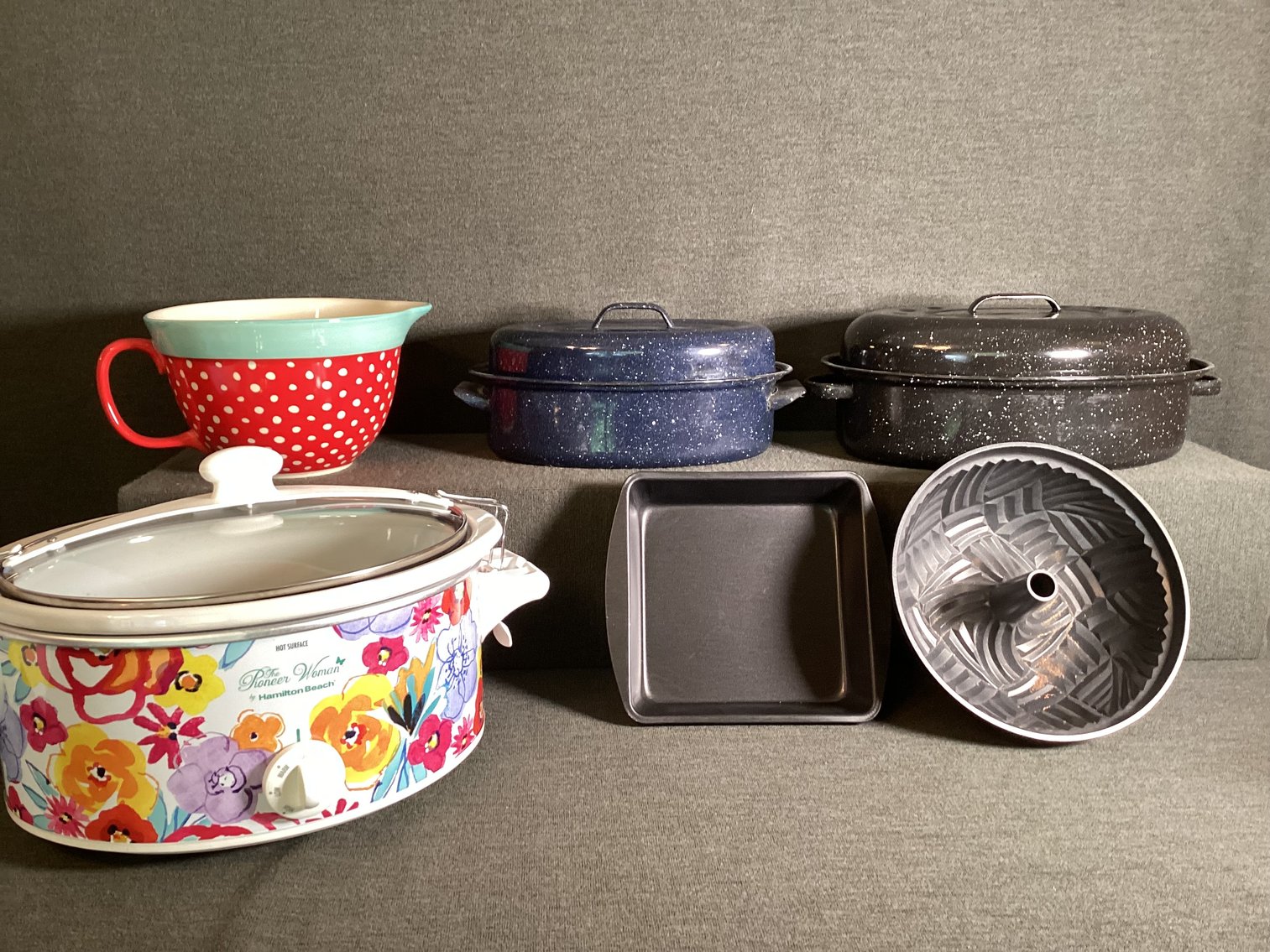 Image for Pioneer Woman and Vintage Bakeware