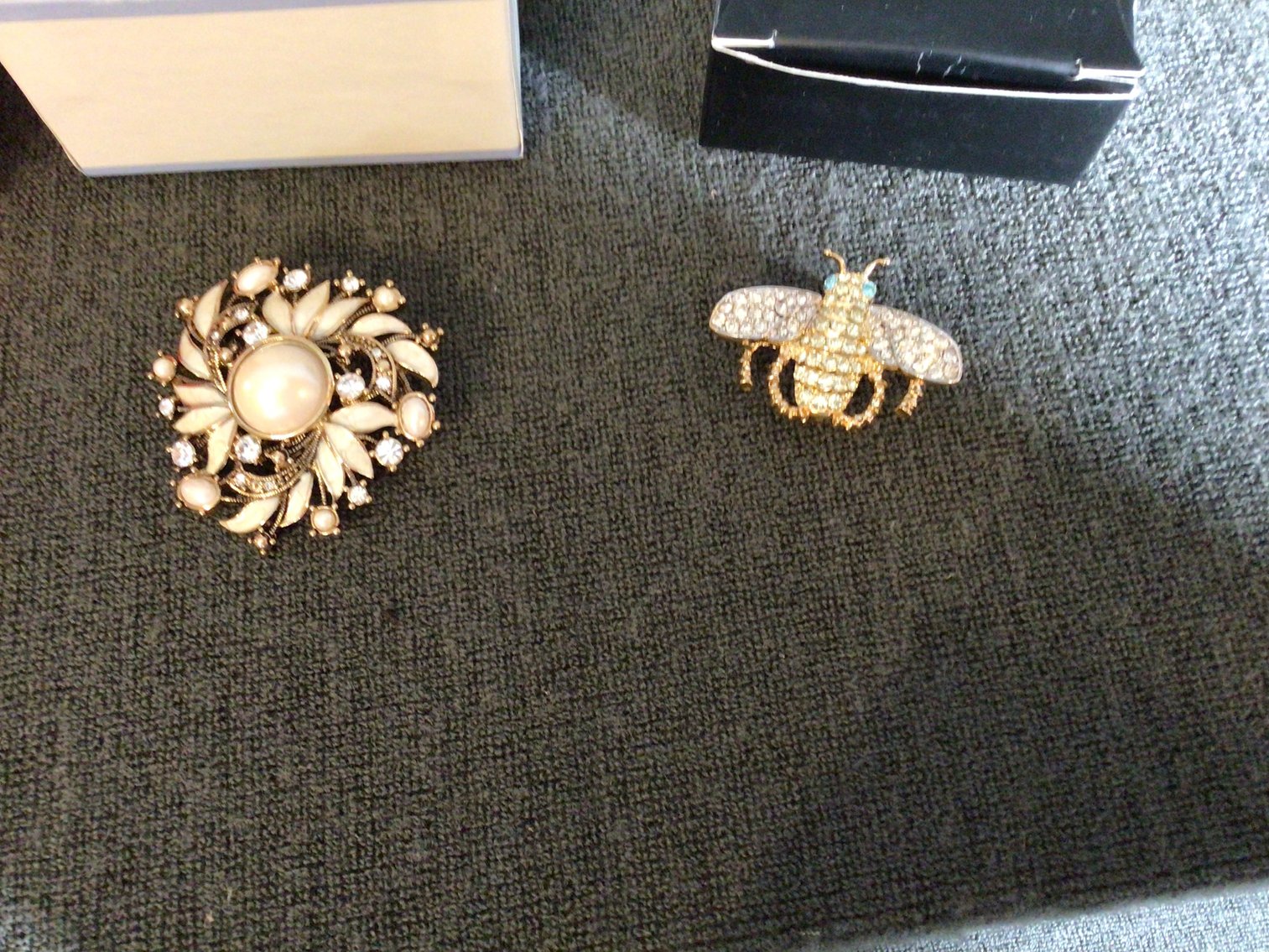 Image for Costume jewelry - broaches