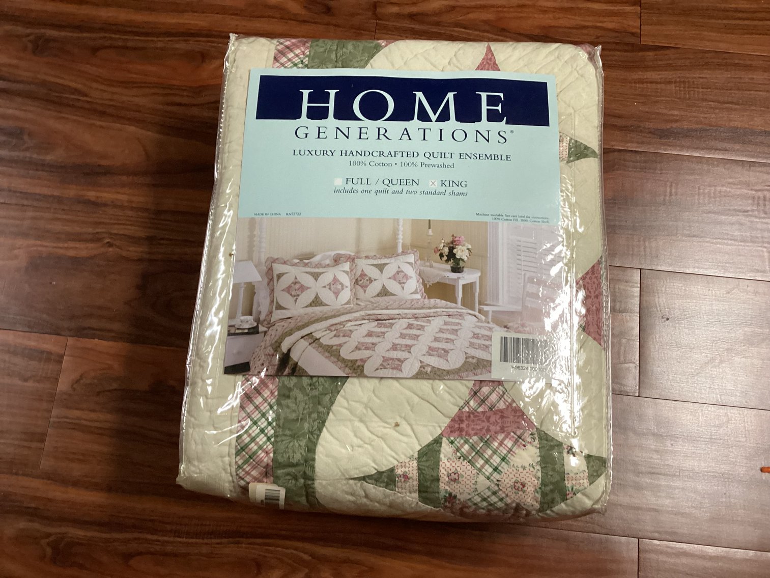 Image for Home Generations KING Comforter