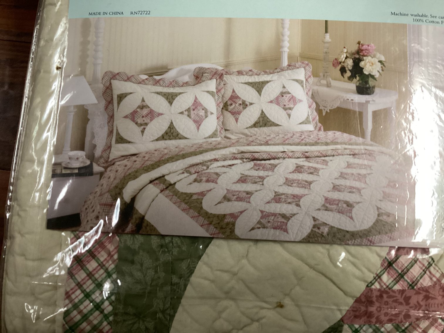 Image for Home Generations KING Comforter