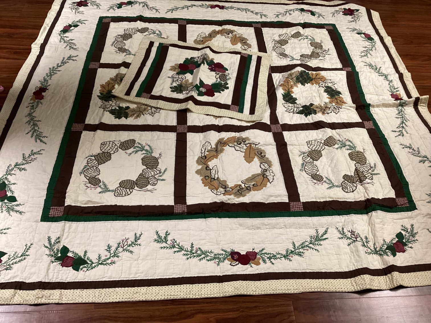 Image for Full/Queen Quilt and 1 Sham