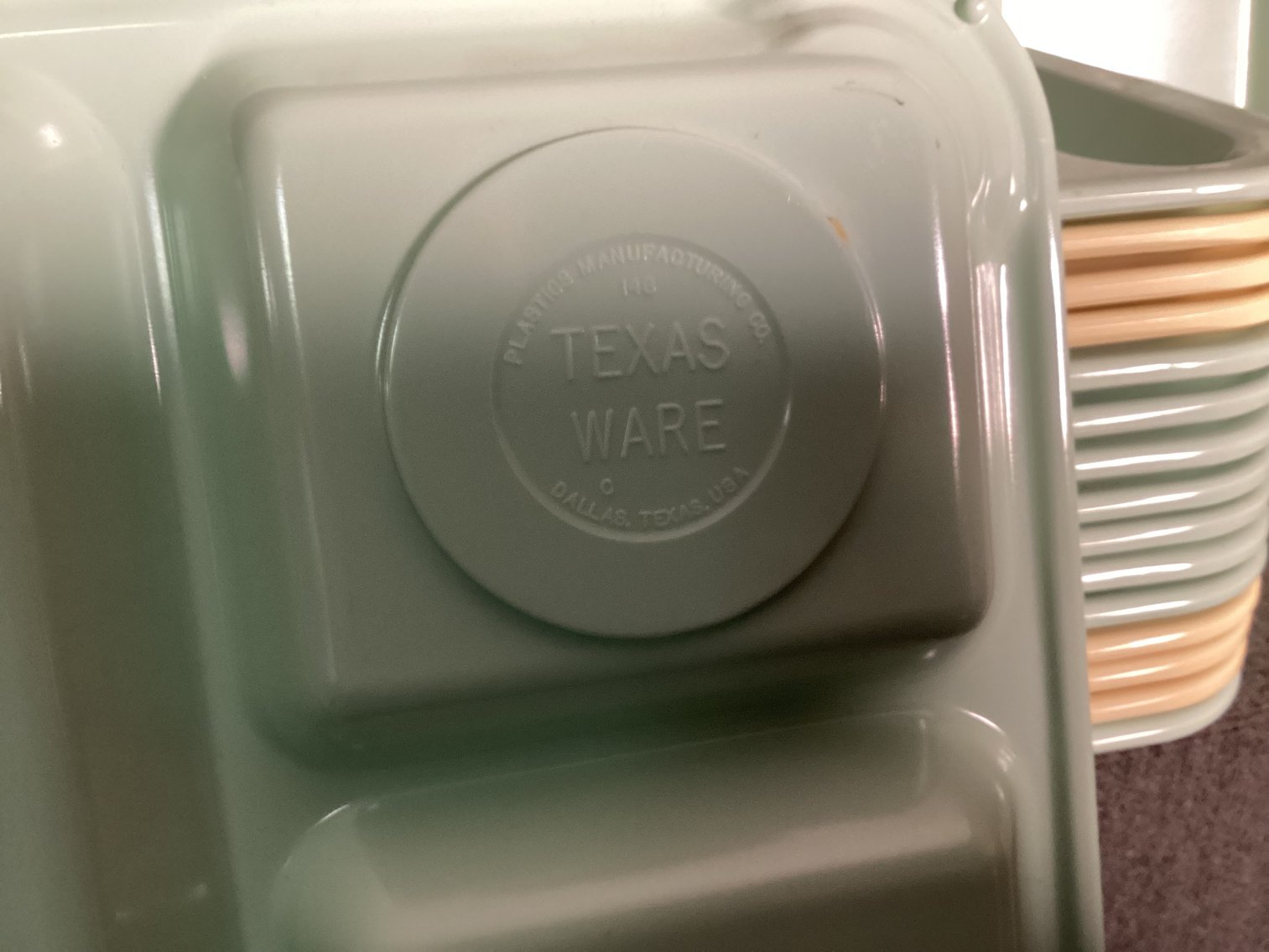 Image for 18 Texas Ware Lunch Trays from Marion Intermediate School