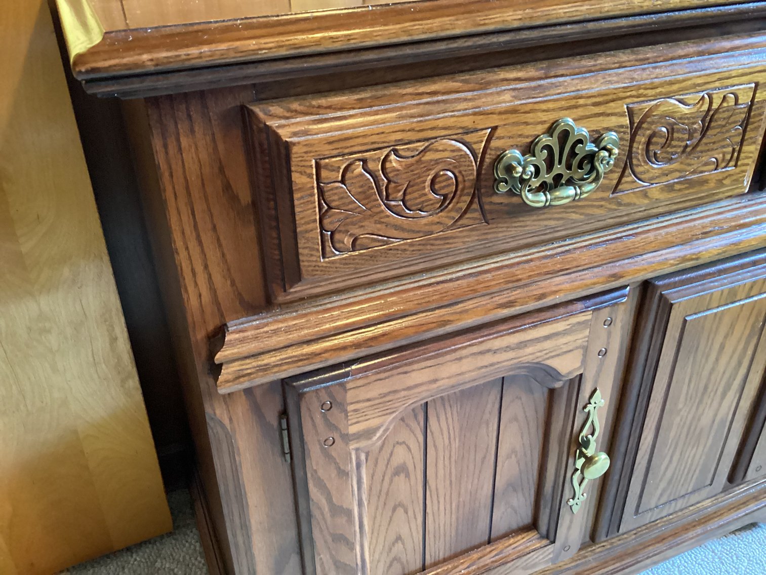 Image for Virginia House Oak Server