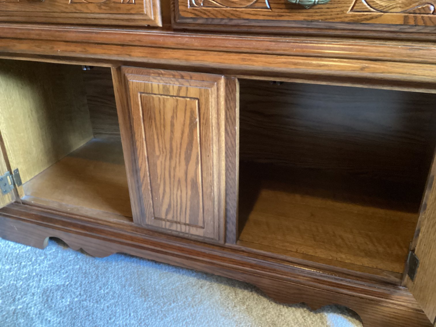 Image for Virginia House Oak Server