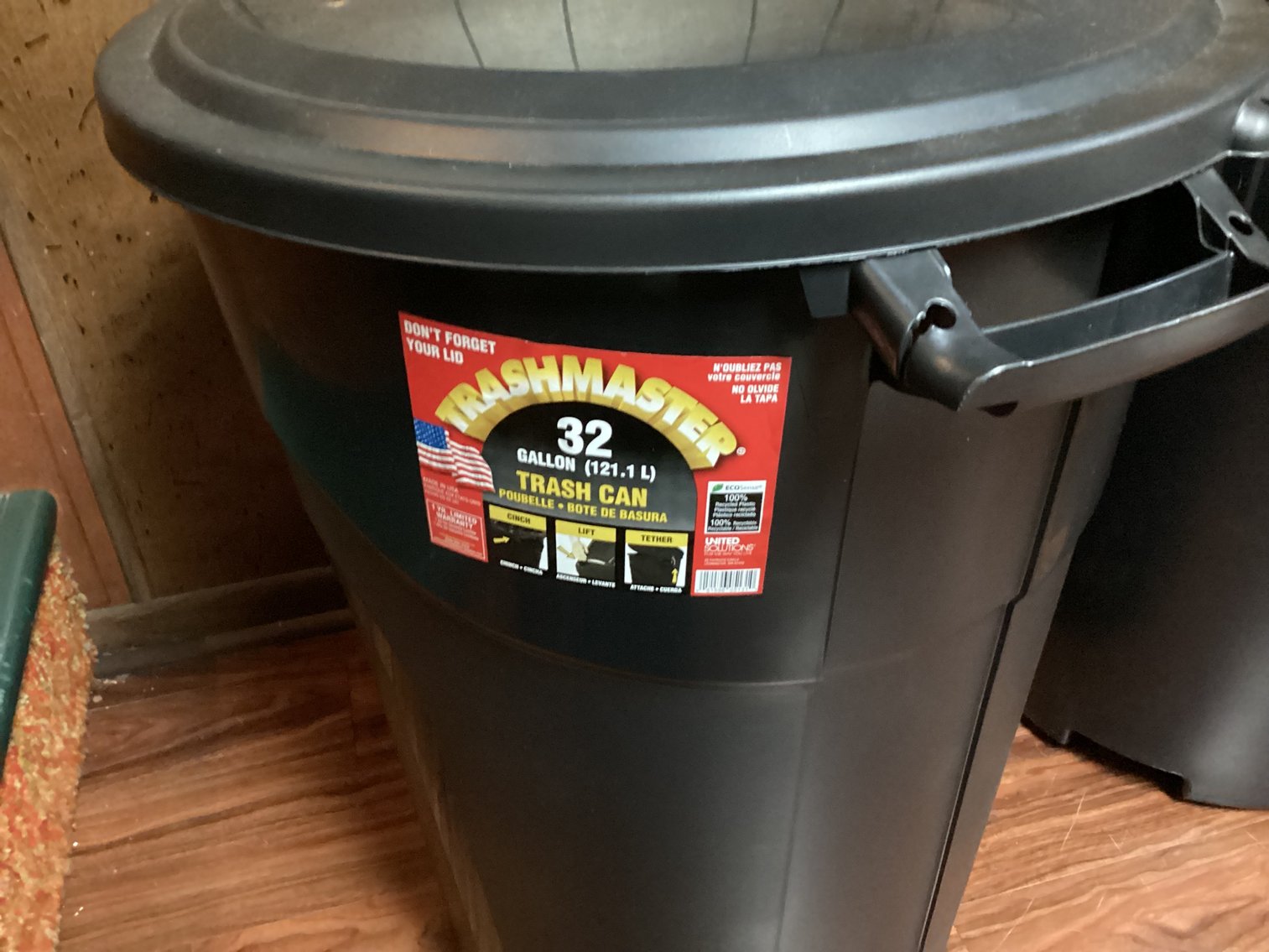 Image for 3 Trash Master 32 Gal Trash Cans - New