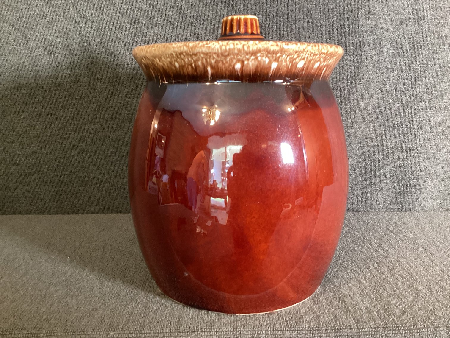 Image for Hull Cookie Jar