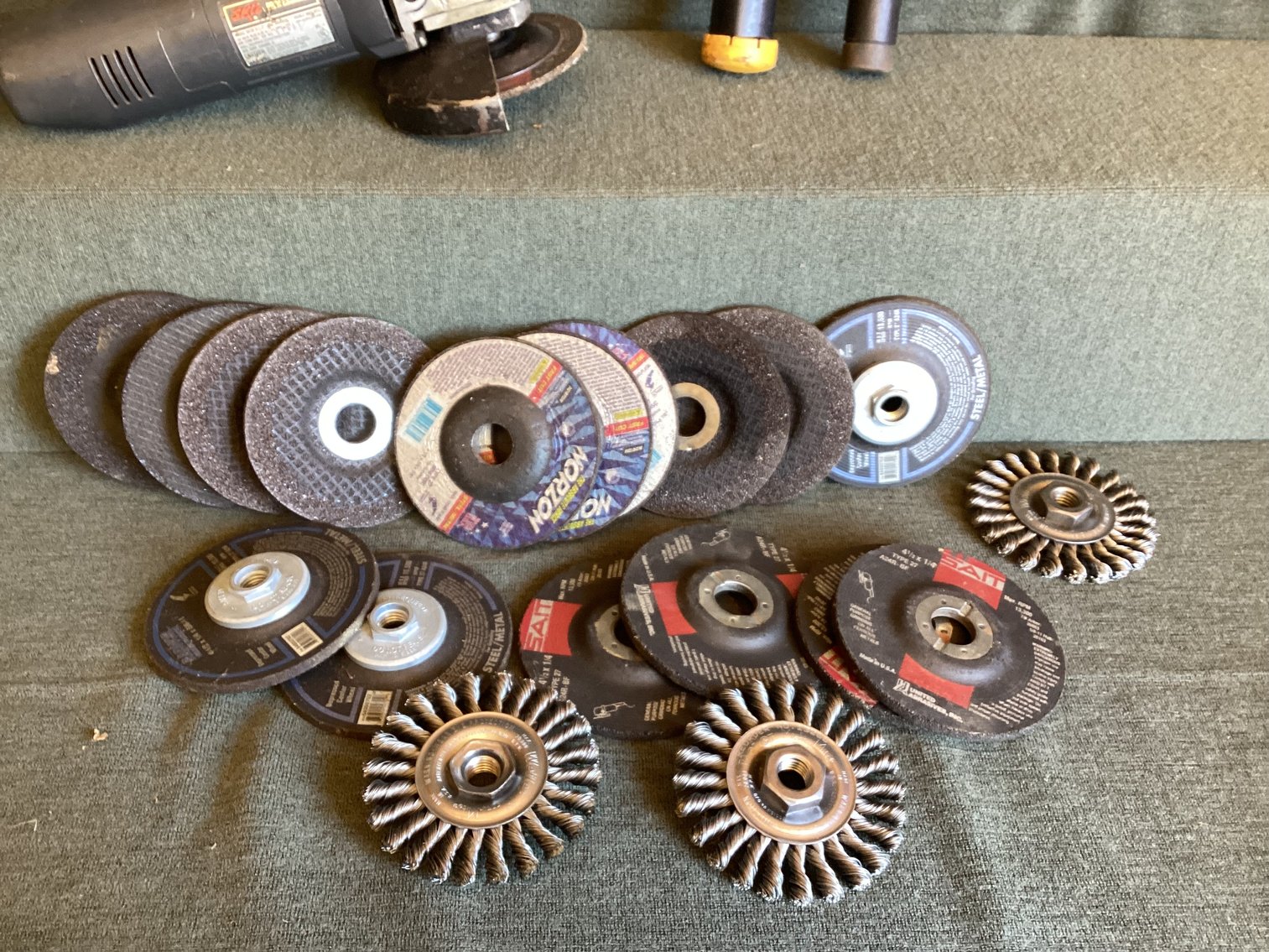 Image for Skil Corded Grinder with Accessories