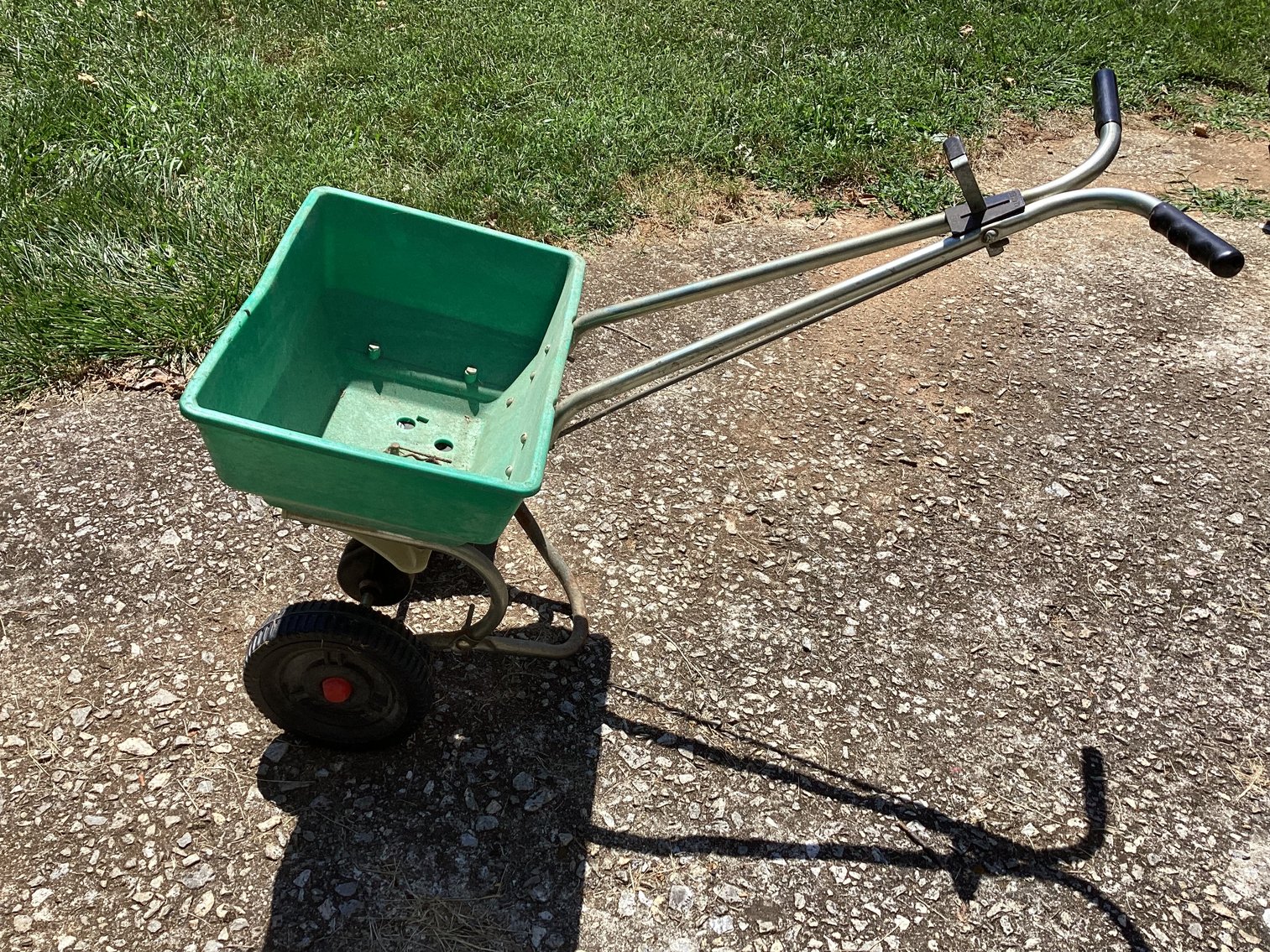 Image for Red Devil Broadcast Spreader