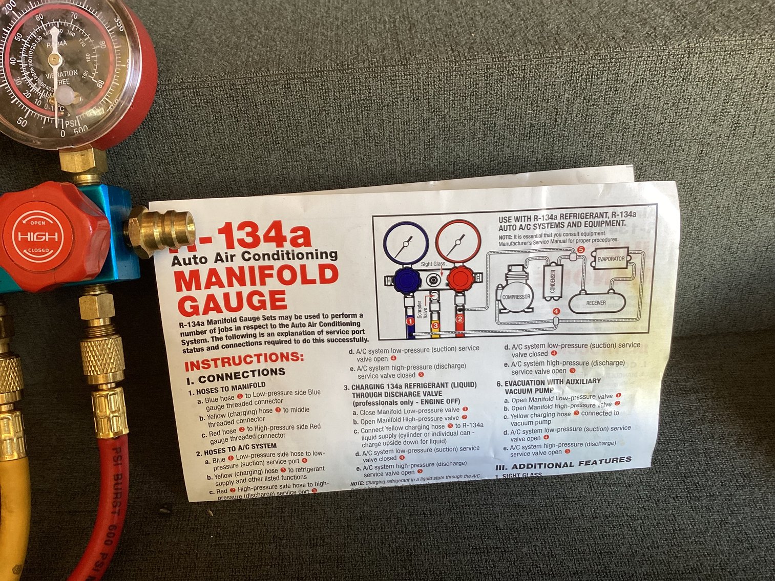 Image for R-134a Auto Air Conditioning Manifold Gauge and Oil & Dye Injector Set
