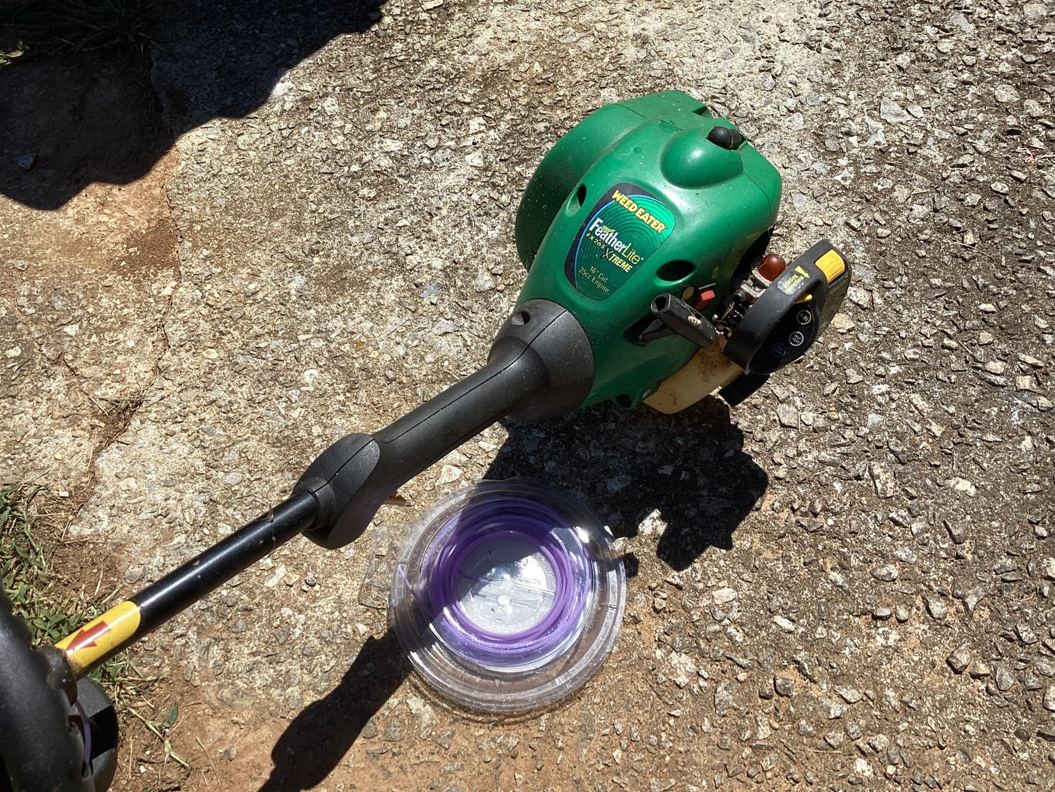 Image for Weed Eater Curved Shaft String Trimmer