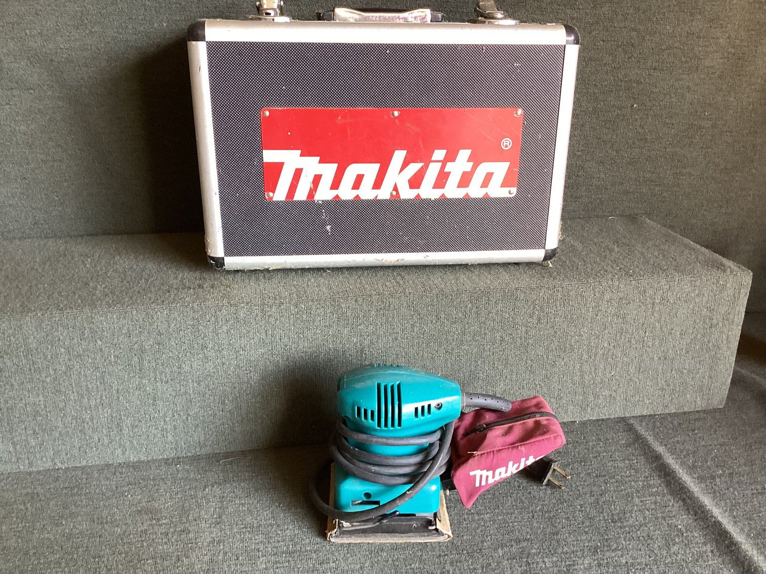 Image for Corded Makita Palm Sander in Box
