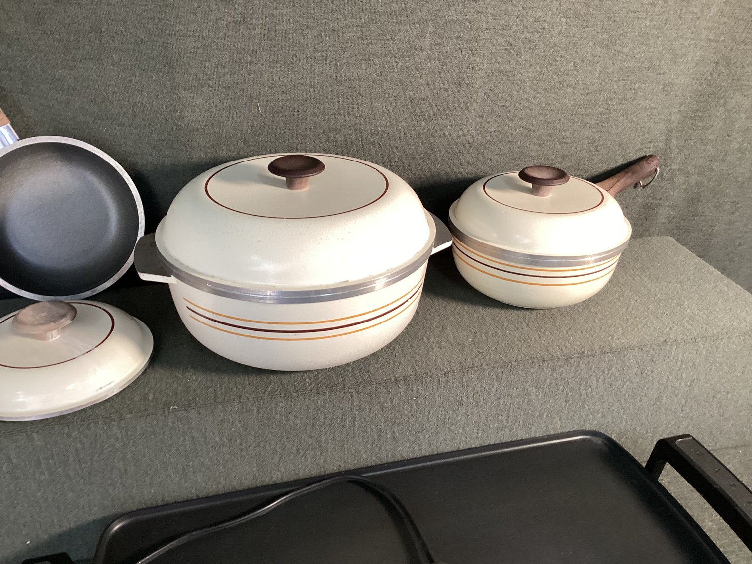 Image for Heavy Aluminum Cookware - Club?