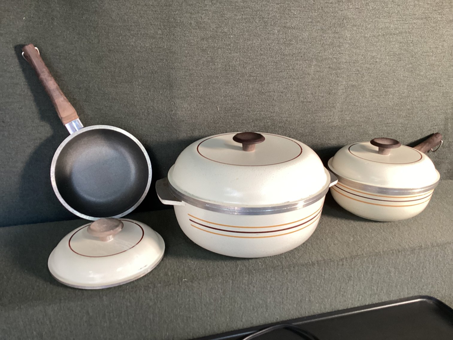 Image for Heavy Aluminum Cookware - Club?