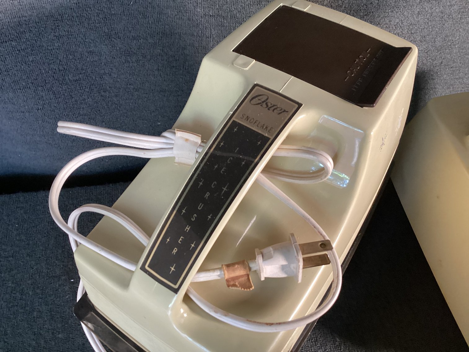 Image for Vintage Oster Blender and Ice Cursher