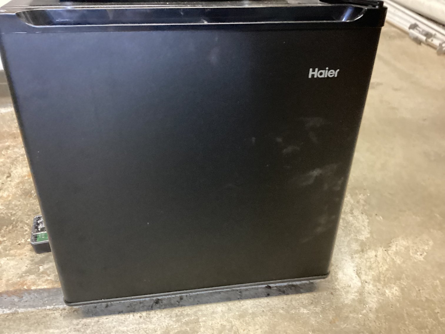 Image for Haier Drom Refrigerator and Thermoelectric Counter Top Cooler and Warmer