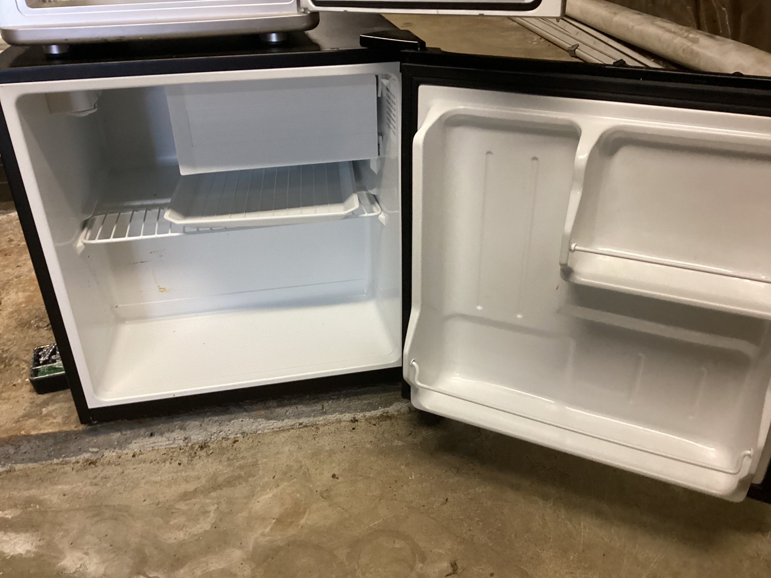 Image for Haier Drom Refrigerator and Thermoelectric Counter Top Cooler and Warmer