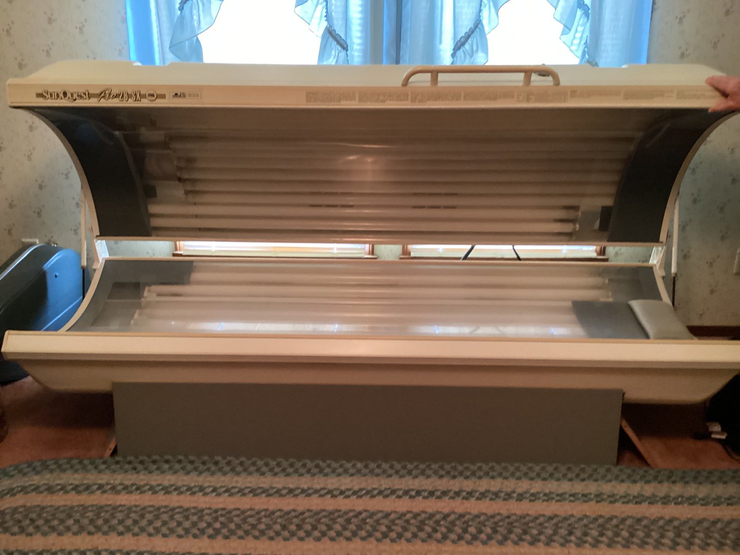 Image for Sun Quest Pro 26 SX Tanning Bed