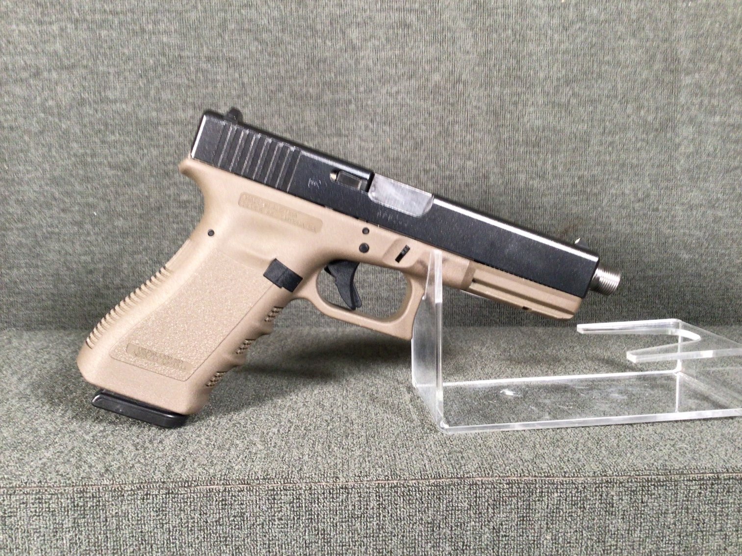 Image for Glock Model G22OD 40 cal. semi-auto pistol w/ case