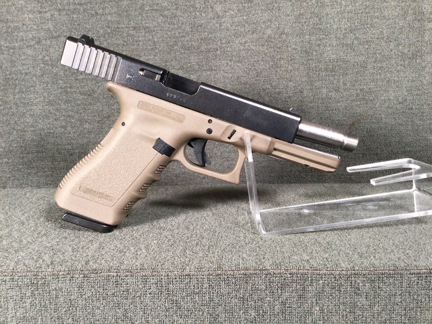 Image for Glock Model G22OD 40 cal. semi-auto pistol w/ case