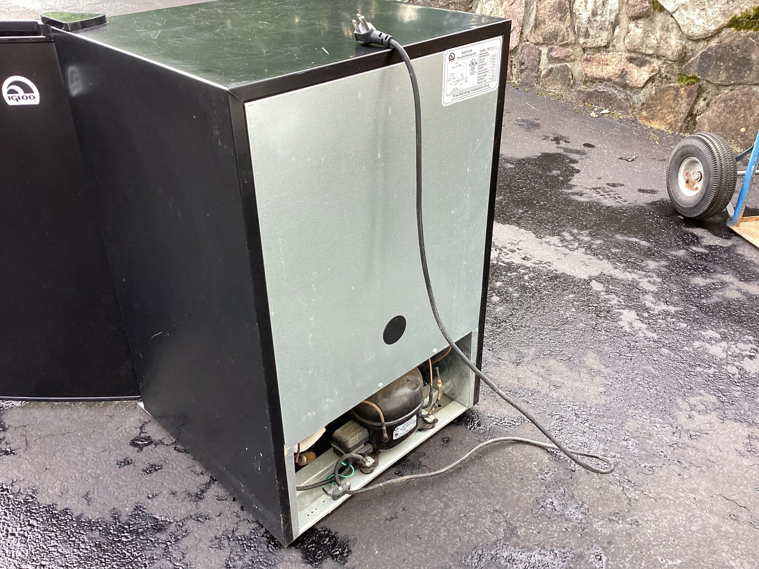 Image for Igloo Small Refrigerator