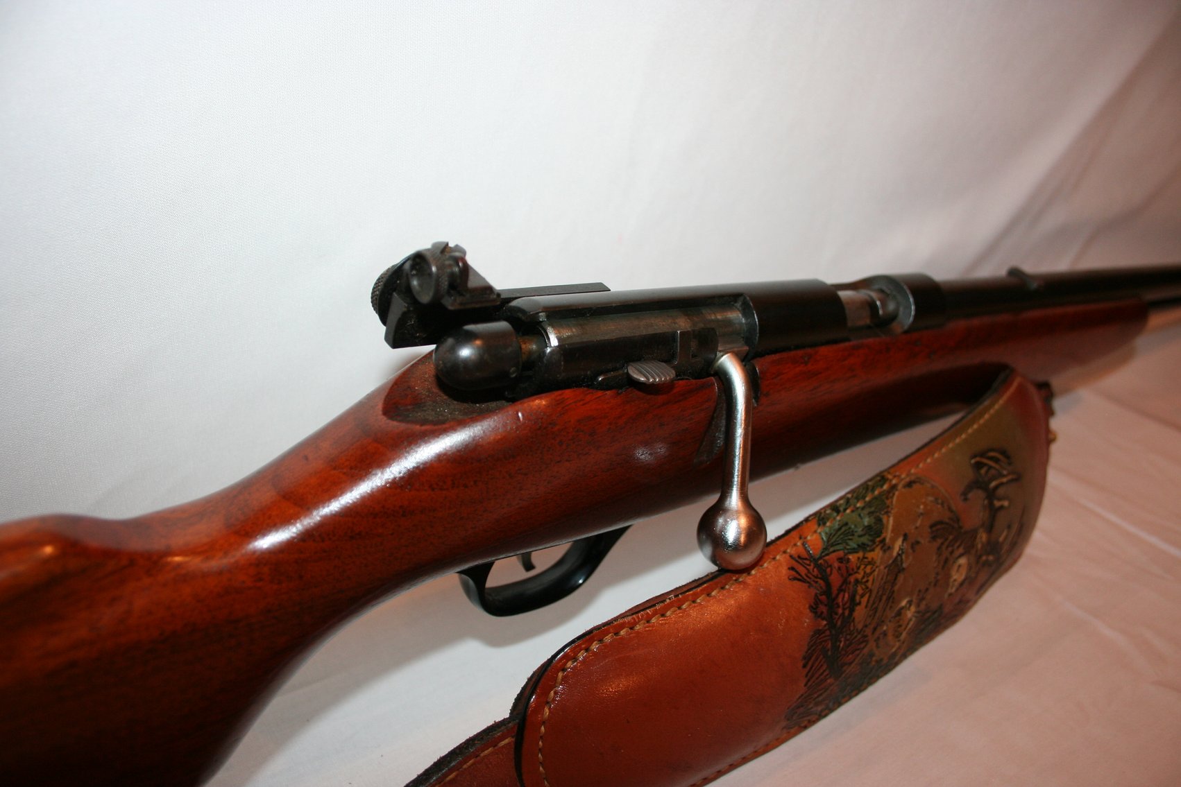 Image for Marlin 22 Bolt Action 1940's - Model 81-DL - Target Deep Sights - Walnut Stock