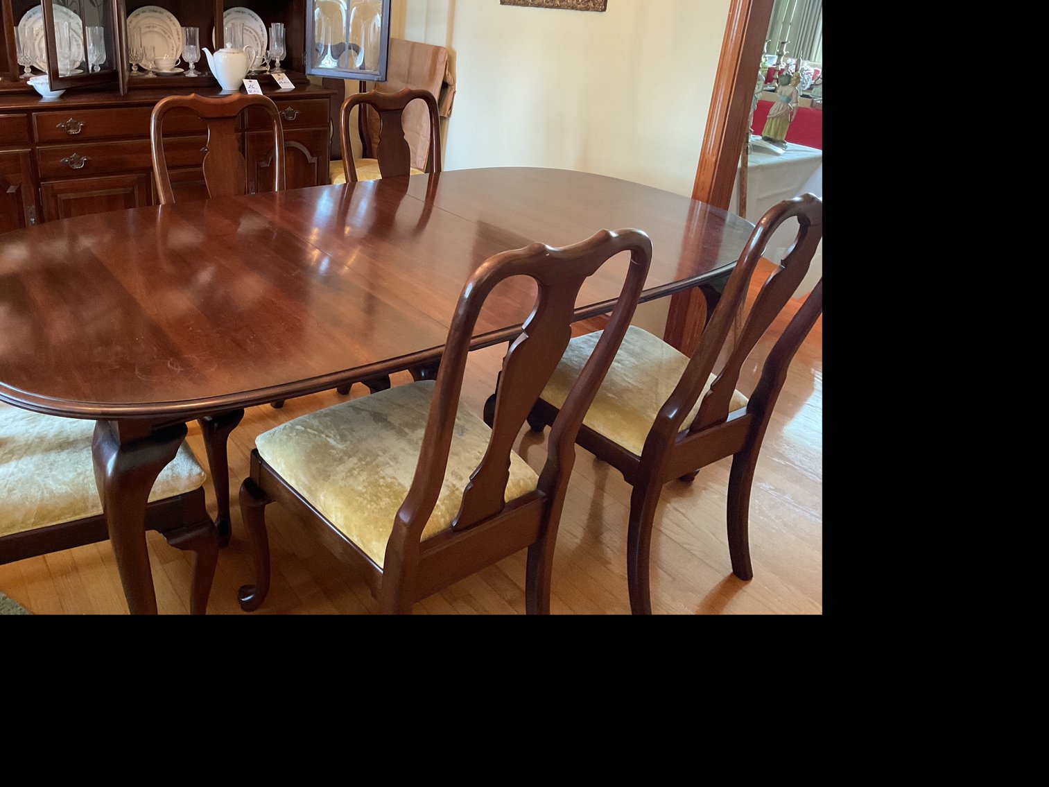Image for 8 piece Queen Anne dining set includes table with 2 leaves and 6 chairs and a beautiful Brakefront 66Lx 77H with 8 doors and 4 drawers