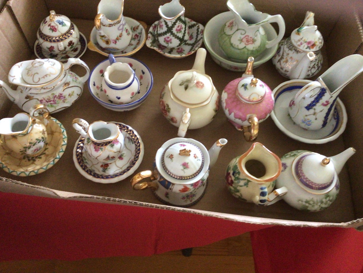 Image for Miniature porcelain tea pots