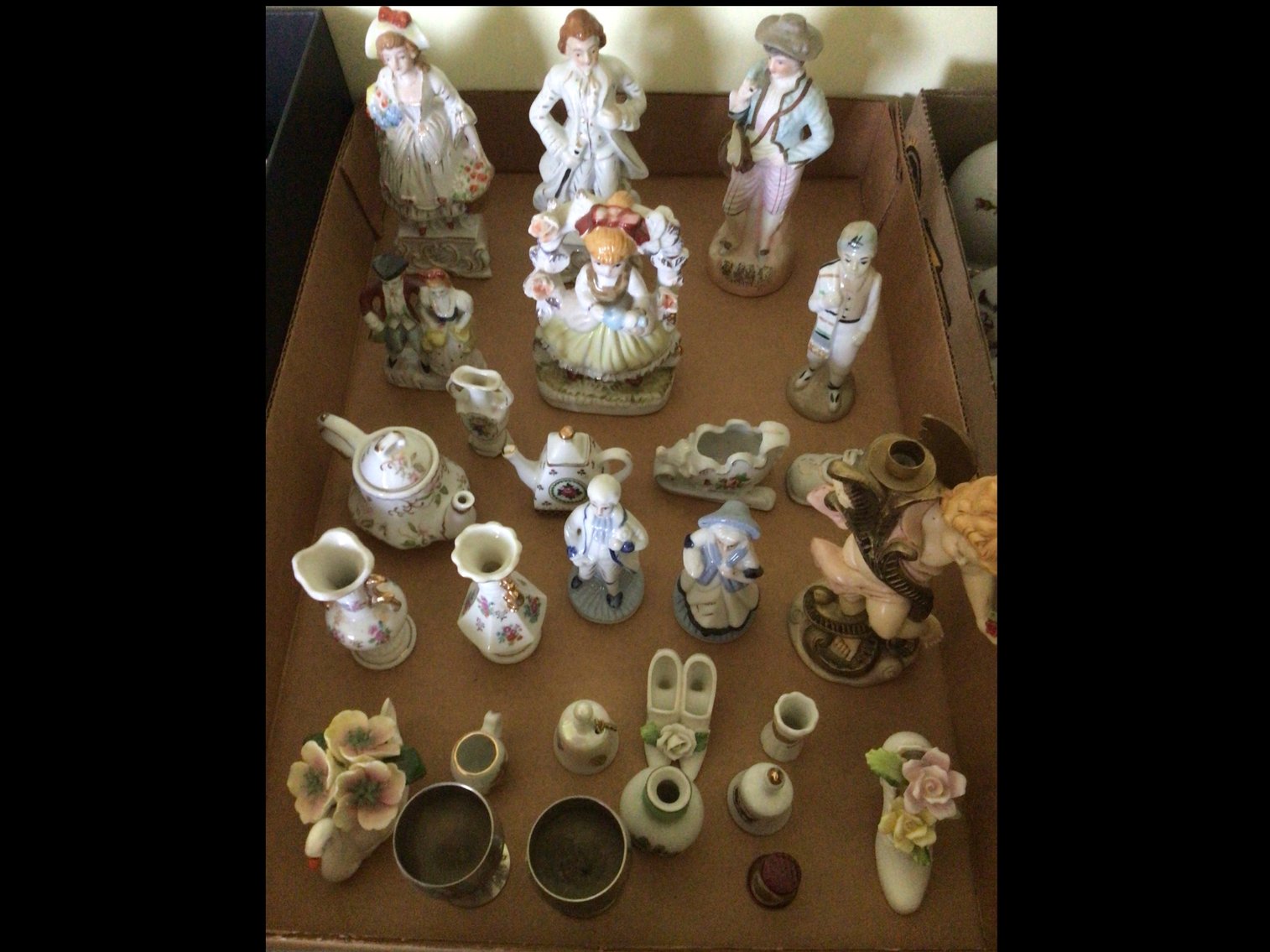 Image for Variety of Vintage figurines