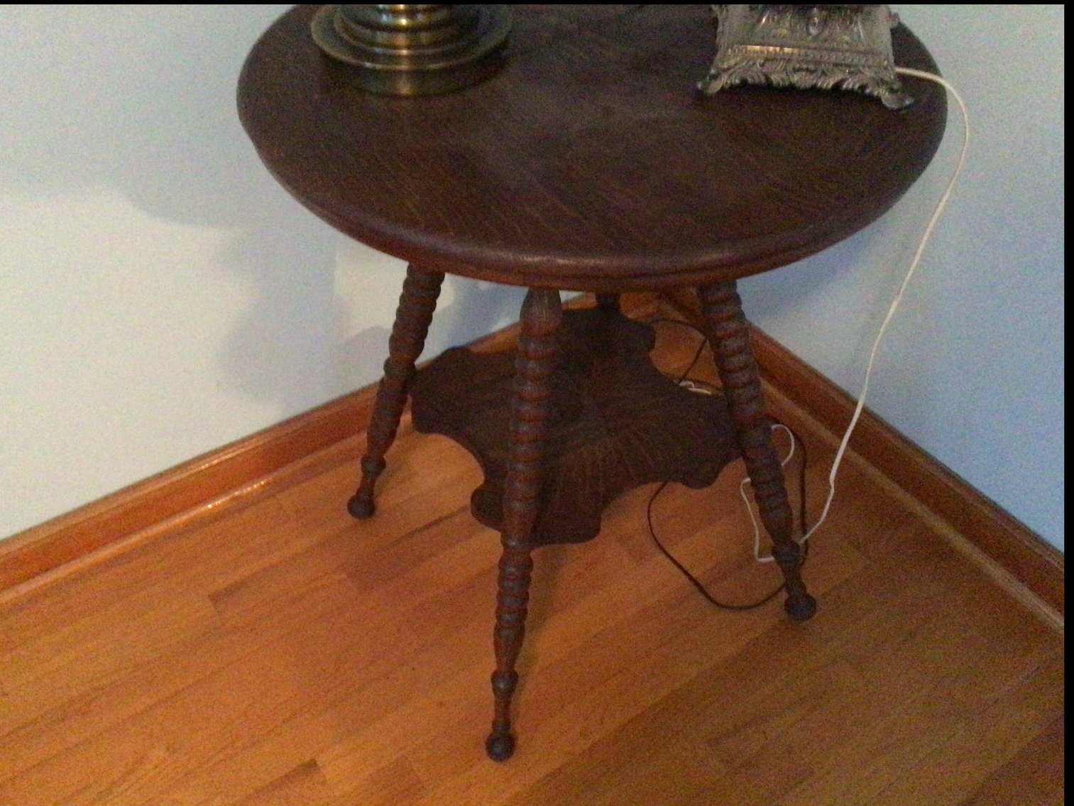 Image for Tiger Oak small round table