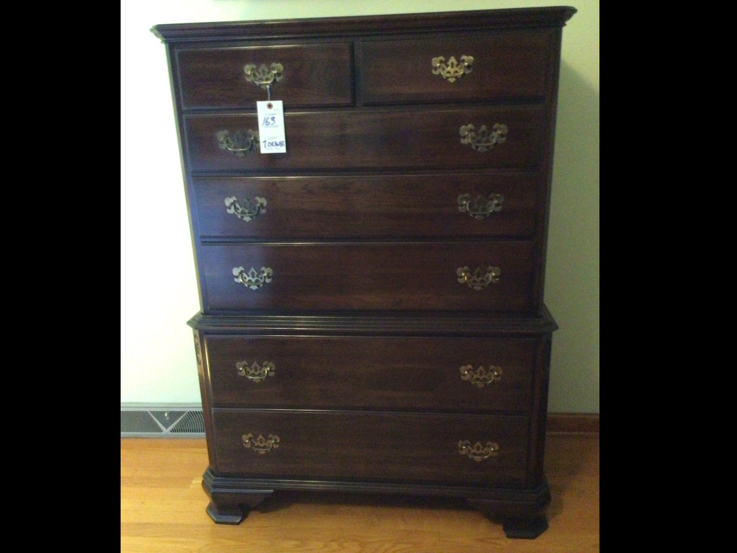Image for 6 Drawer chest of drawers ( matches dresser )