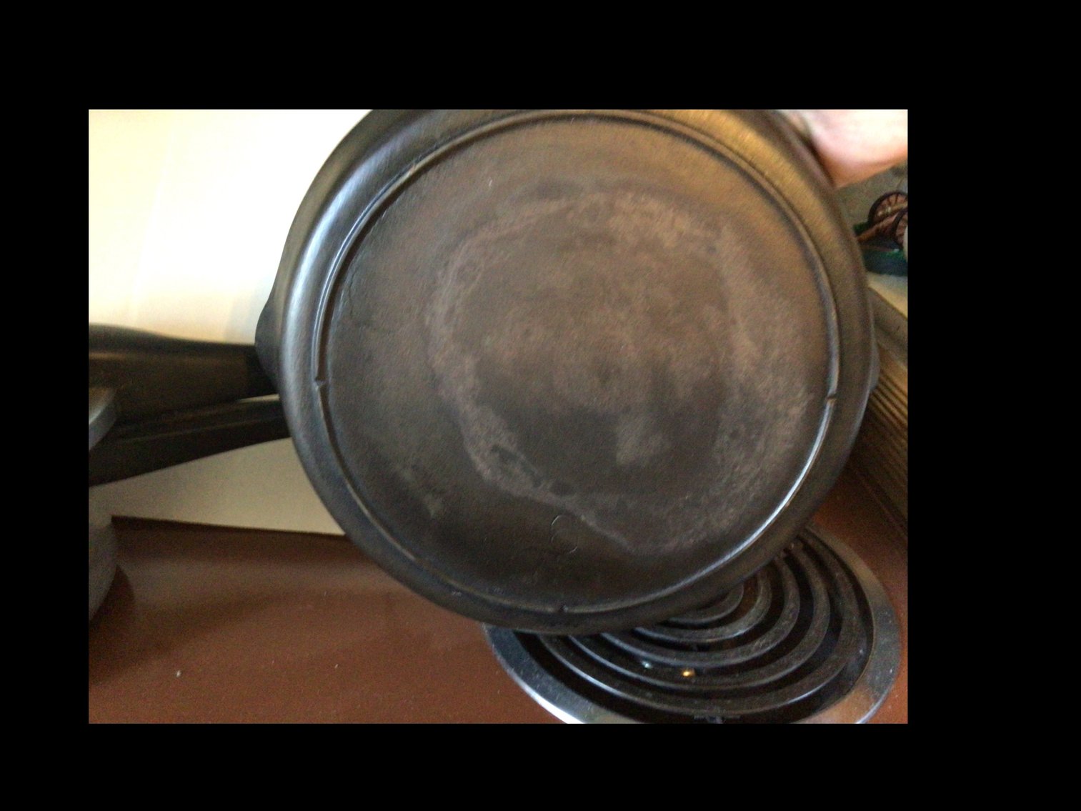 Image for Pressure cooker, cast iron skillet, meat skewer