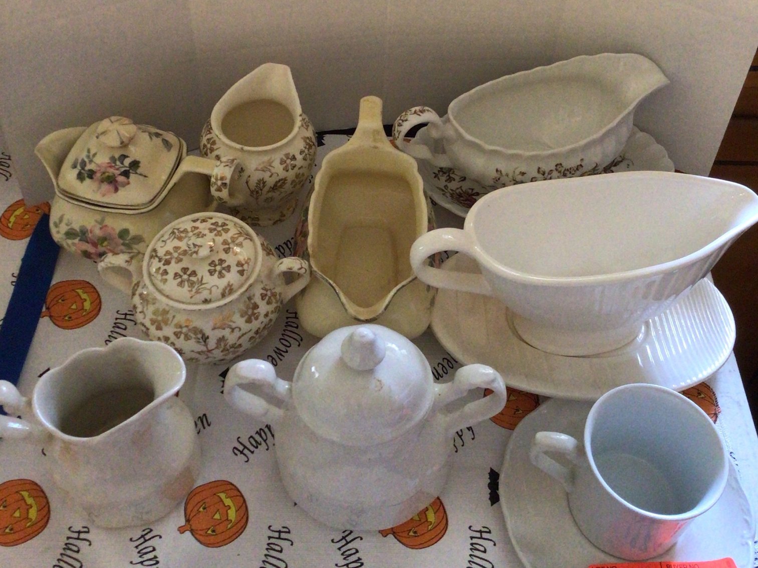 Image for Ceramic cream and sugar pitchers and gravy boats