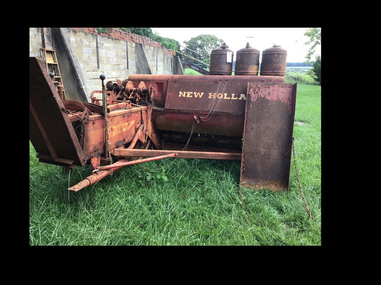 Image for New Holland Super Hayliner 68 square hay bailer