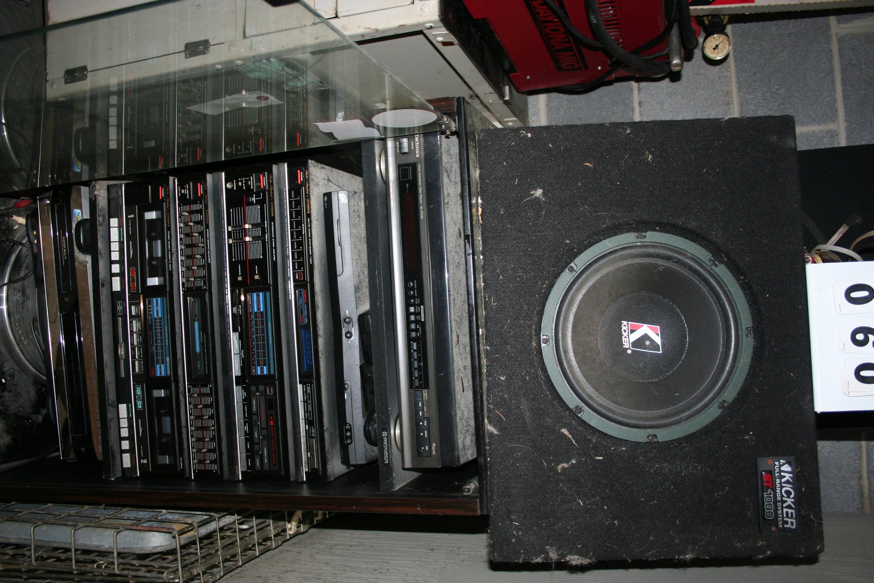 Image for Vintage Fisher Stereo - Kicker Speakers