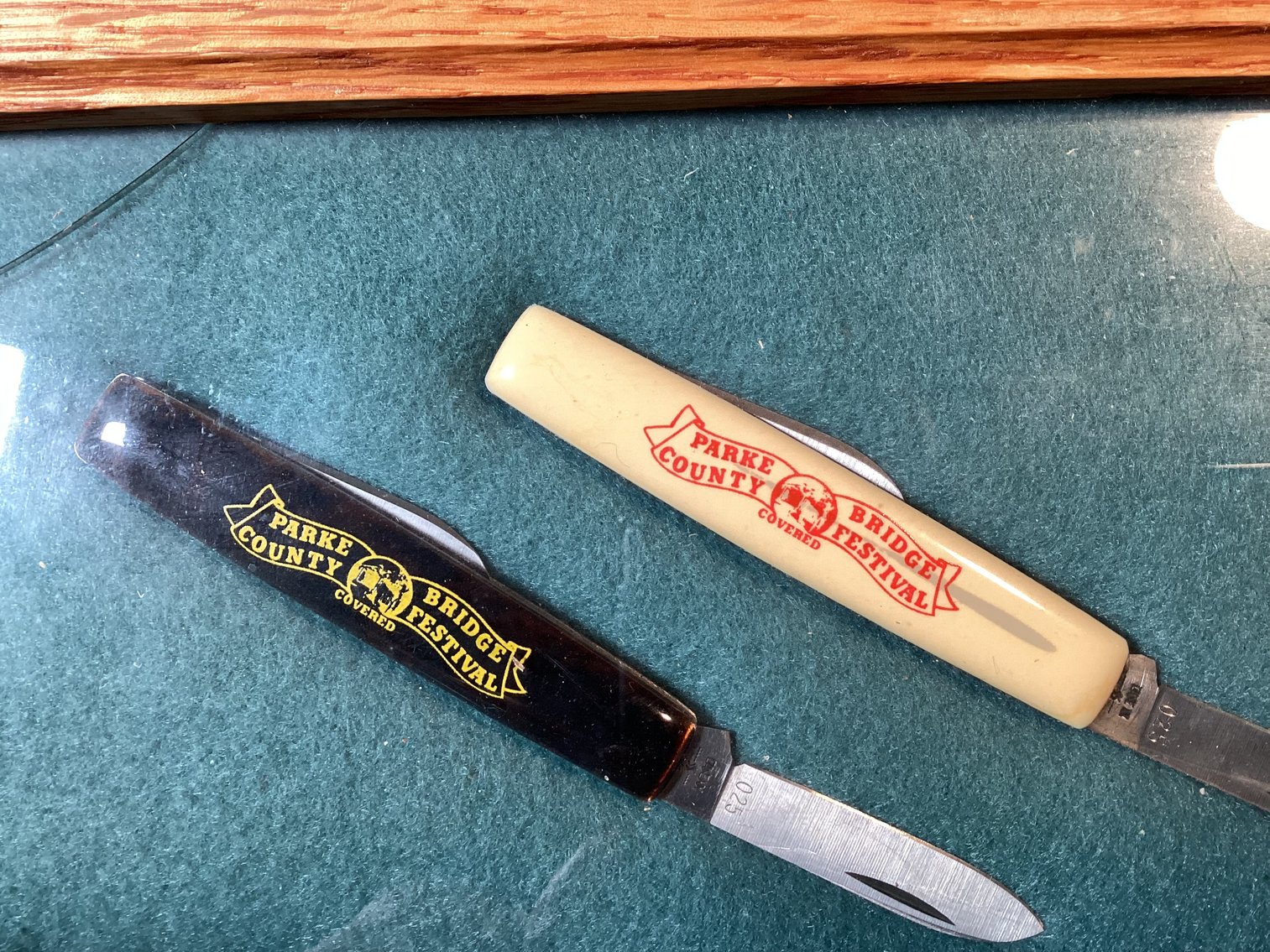 Image for Case XX Three Advertising Knives in case