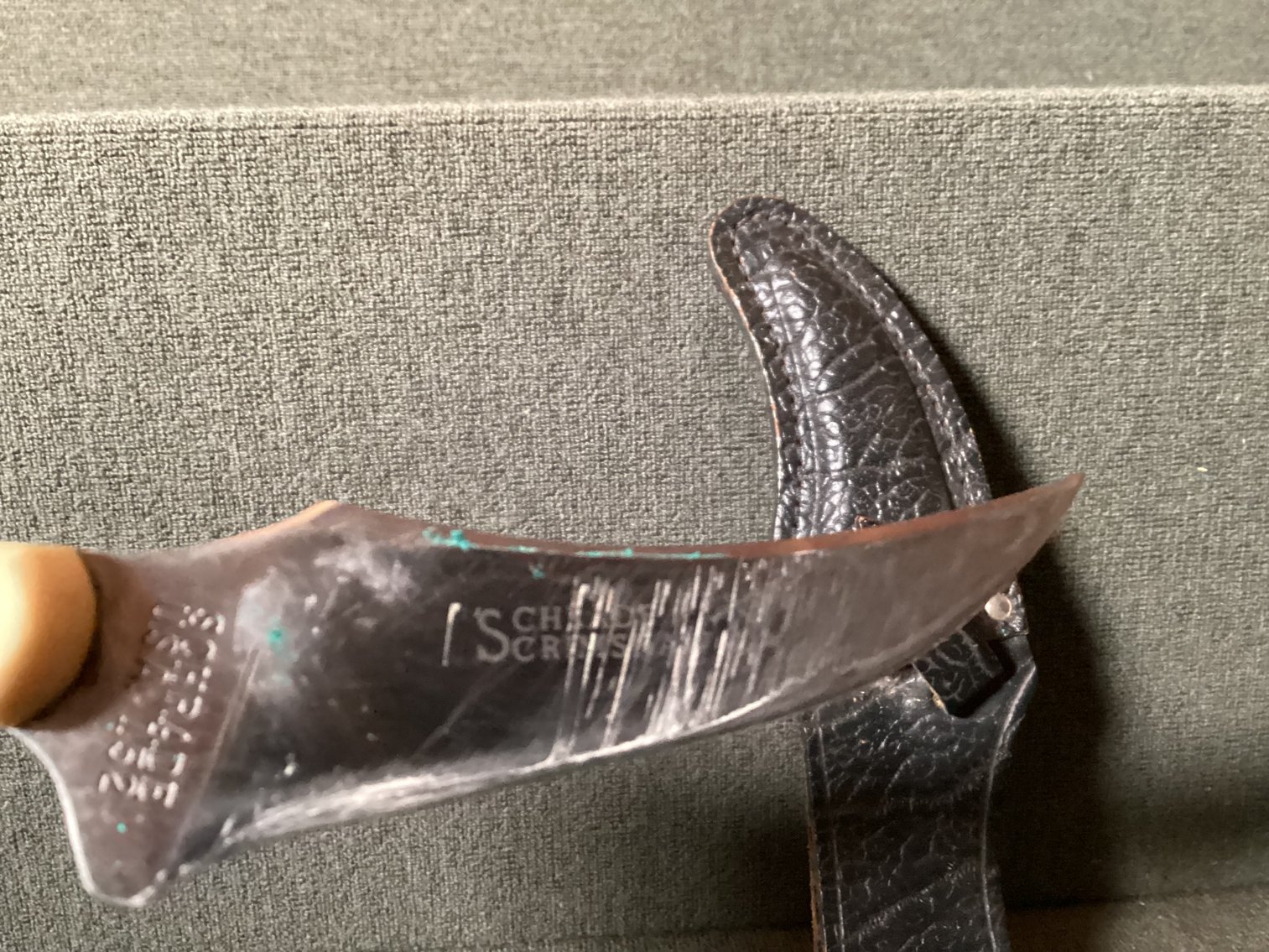 Image for Schrade Scrimshaw Knife with Sheath