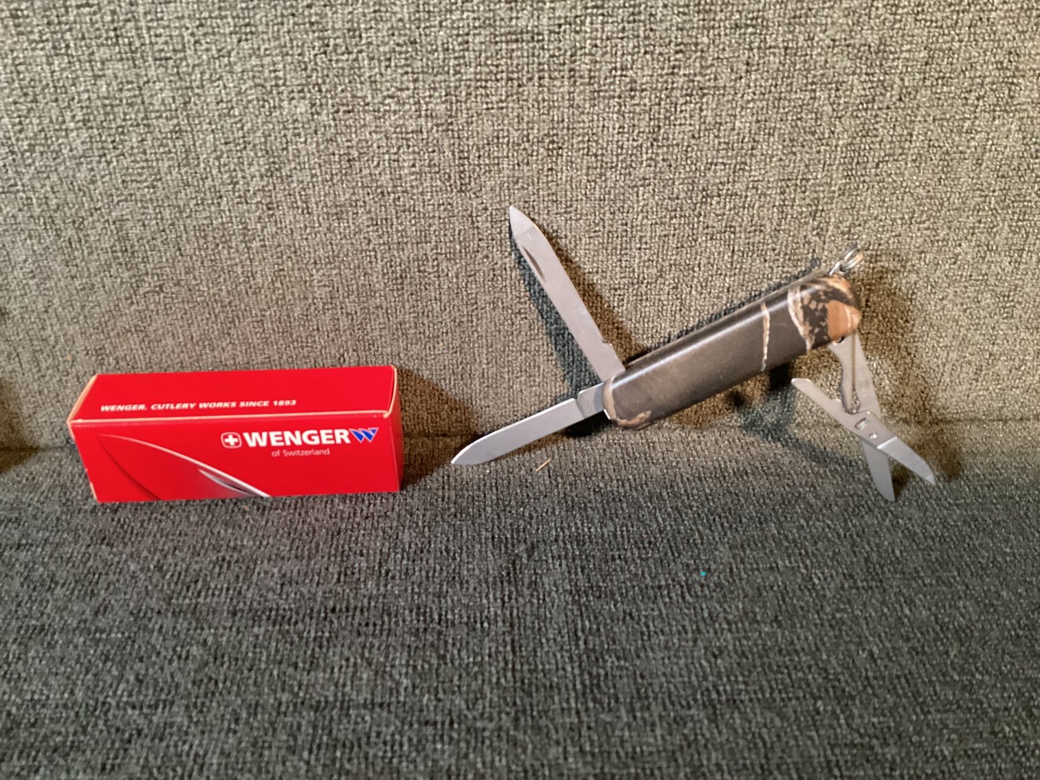 Image for Schrade Simon Ducks Unlimited Wenger Camo Esquire Hard Wood Knive