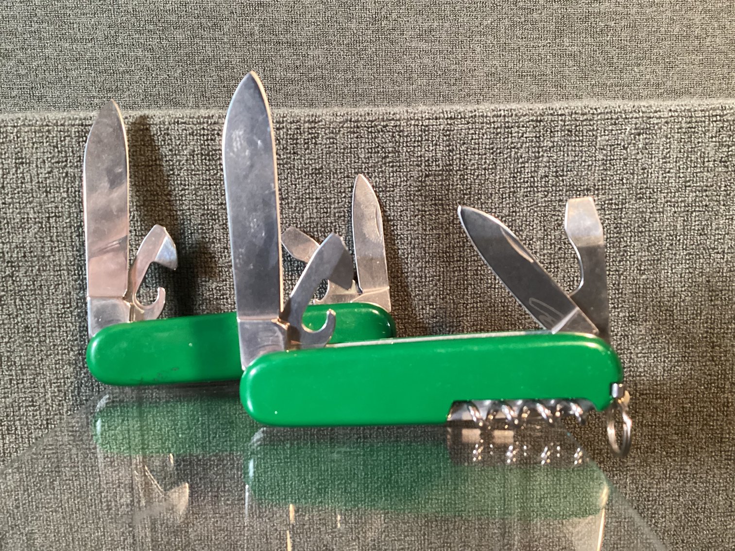 Image for 2 White Tail Unlimited Knives