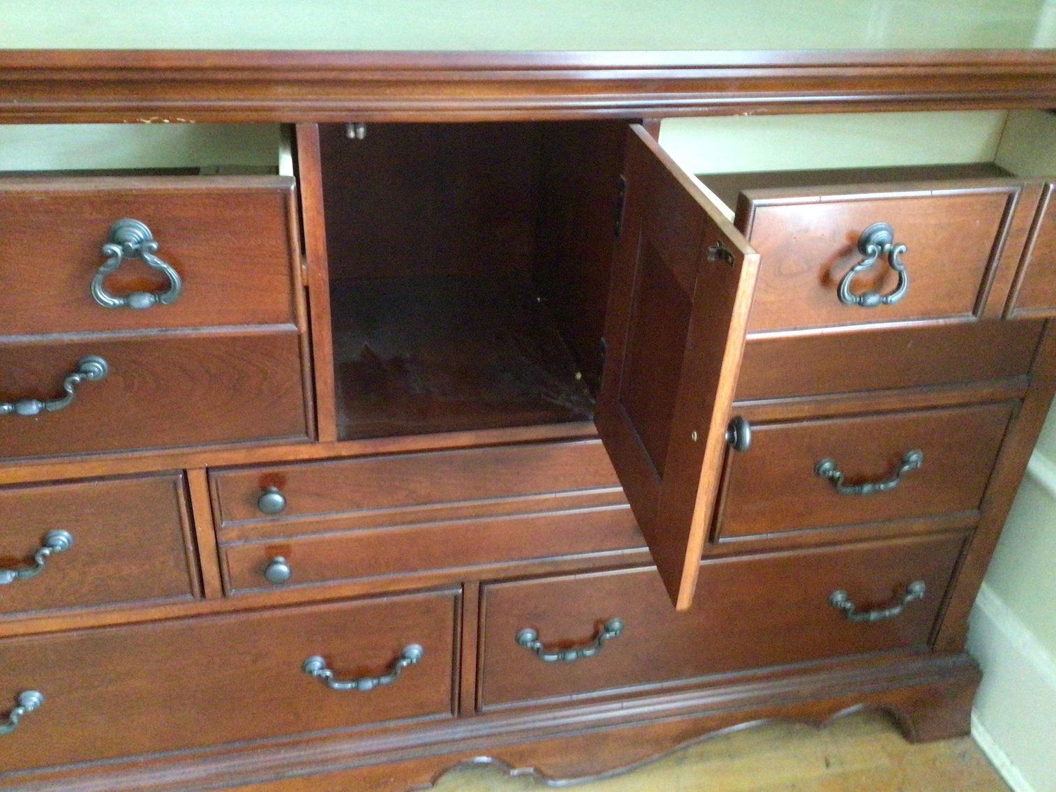 Image for Gentleman’s Dresser